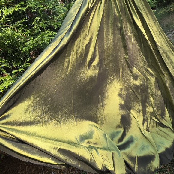 Flirt By MAGGIE SOTTERO Emerald Green XV Ball Gown Formal Dress Size 10 - Picture 12 of 15